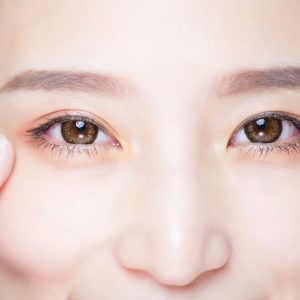 擦眼霜沒效?眼周細紋消除懶人包:肉毒、玻尿酸與眼周電波總整理