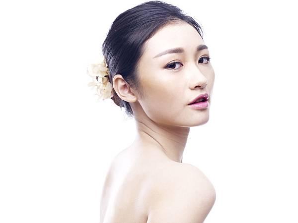 Read more about the article 想招桃花？情人節前用微晶瓷打造自然又持久的愛心臉